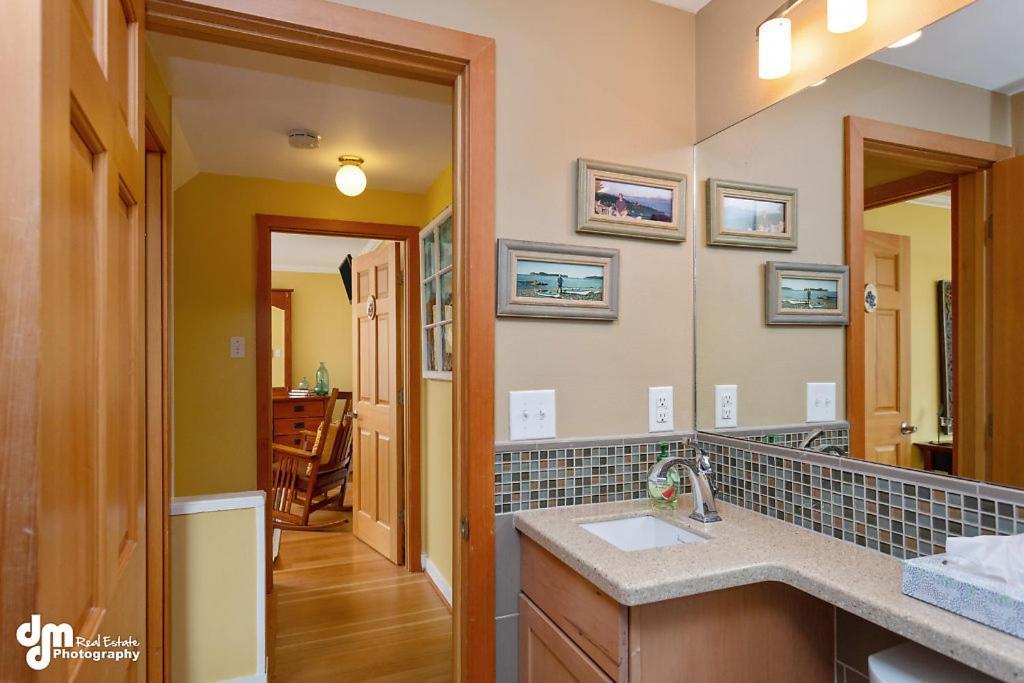 A Wildflower Inn Anchorage Extérieur photo